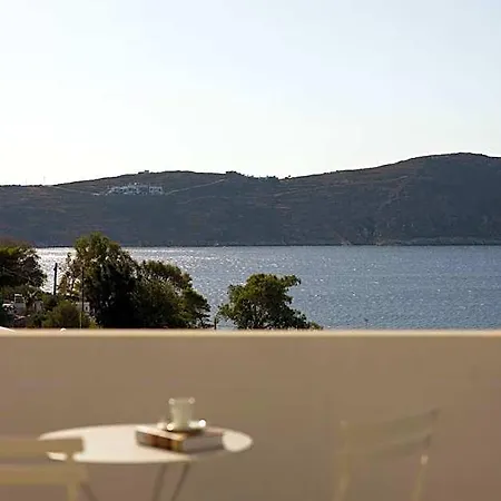 Nostos ホテル Serifos Town